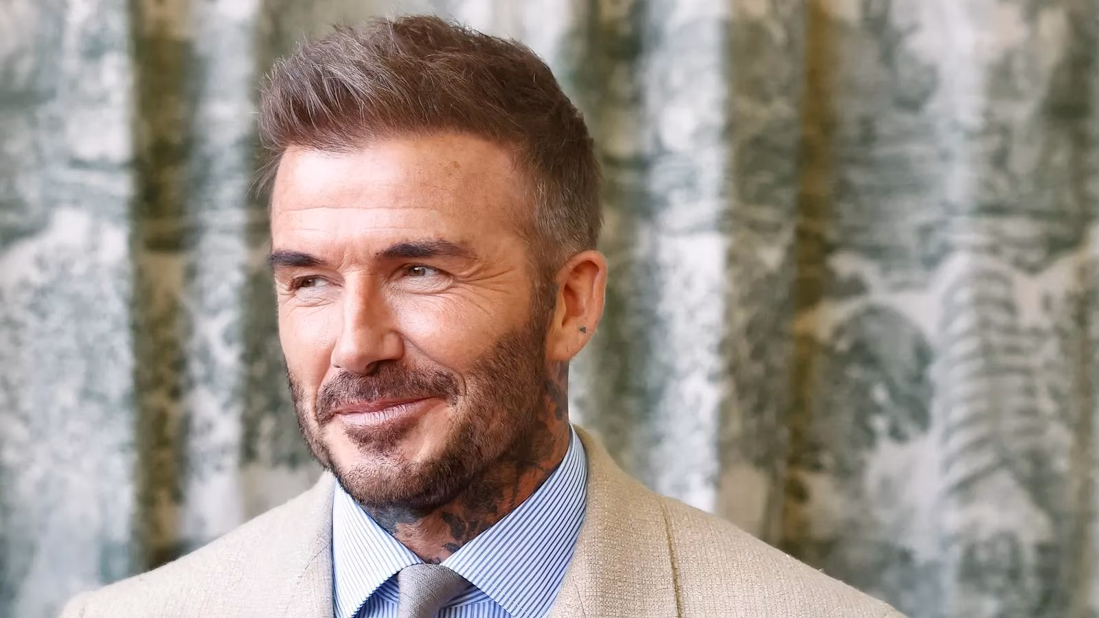 the-financial-titans-of-football-from-pitch-prowess-to-business-acumen-image-0